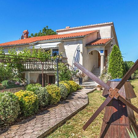 Awesome Studio In Pula With Wifi Extérieur photo